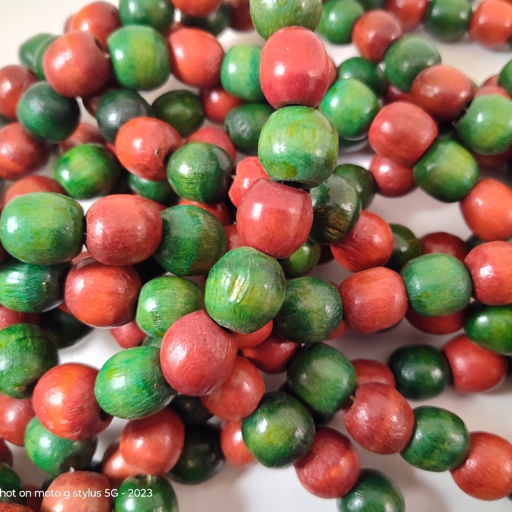 Vintage LARGE BEAD Red and Green Wooden Garland